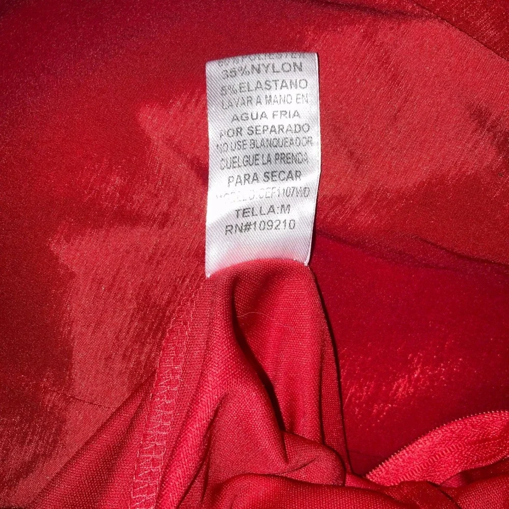 Red Halter Mermaid Formal Gown Dress V-Neck Open Back Tulle Crinoline Size M